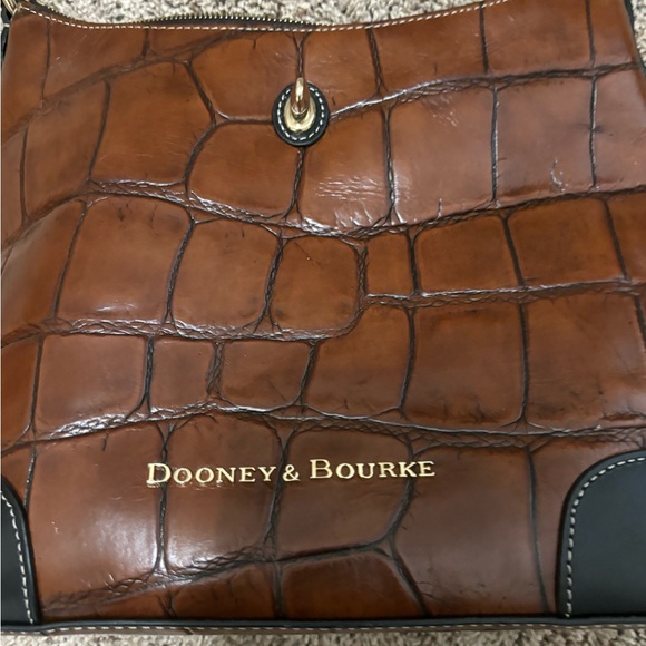Dooney and Bourke purse! - Picture 2 of 5